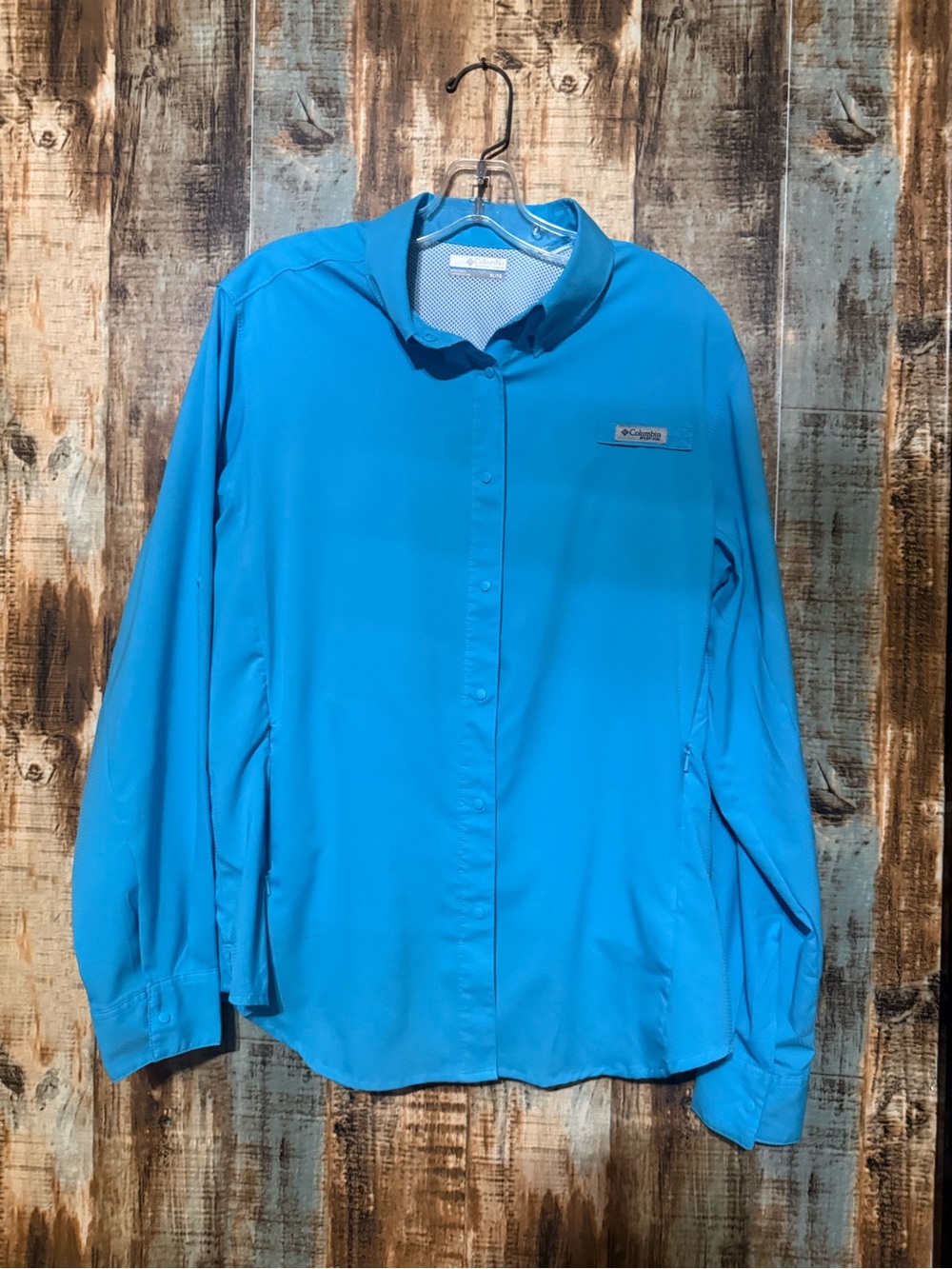 Columbia  Button-Down Performance Shirt